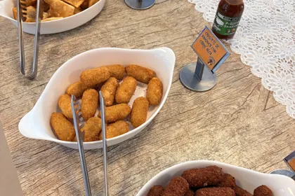 Salgados servidos na Festa Batutão no Buffet Infantil Era Uma Vez