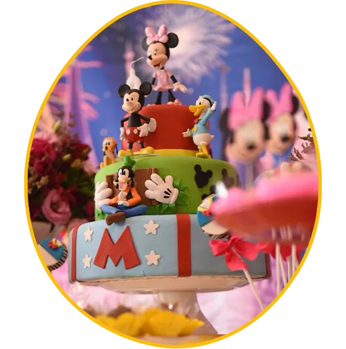 Mesa de festa infantil com decoração temática no Buffet Era Uma Vez